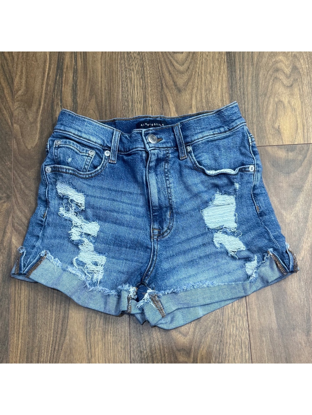 Aeropostale Women’s Size 4 Mom Shorts Distressed Denim Cuffed Frayed High Rise